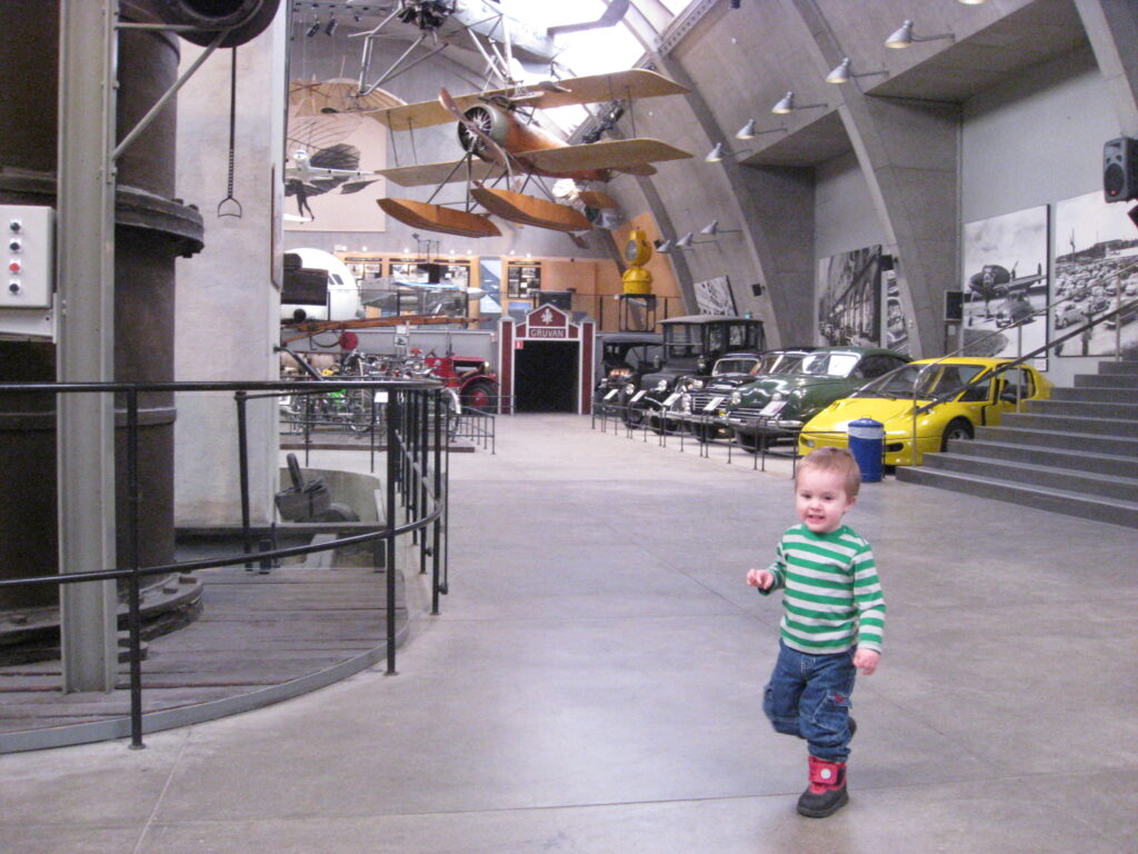 image shows the inside hall of Stockholm's tekniska museet (technology museum)