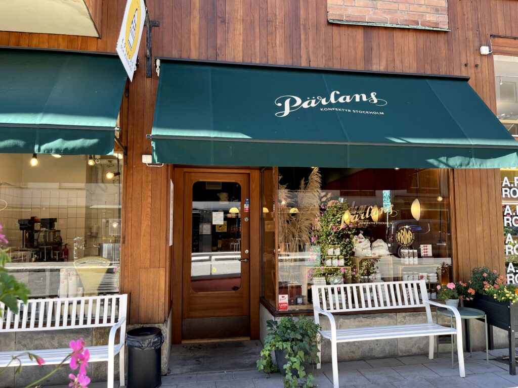 image shows stockholm dessert place Pärlans