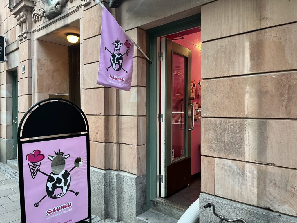 image shows Stockholm dessert ice cream gelato place Stikki Nikki