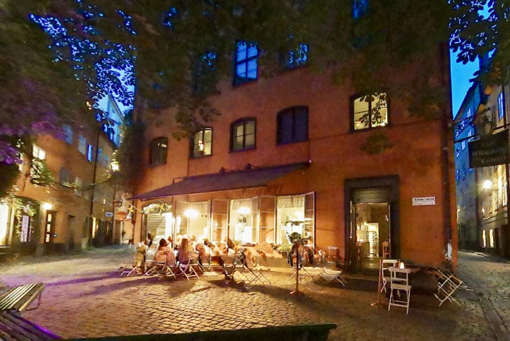 image shows cozy Gamla Stan cafe Under Kastanjen in Stockholm